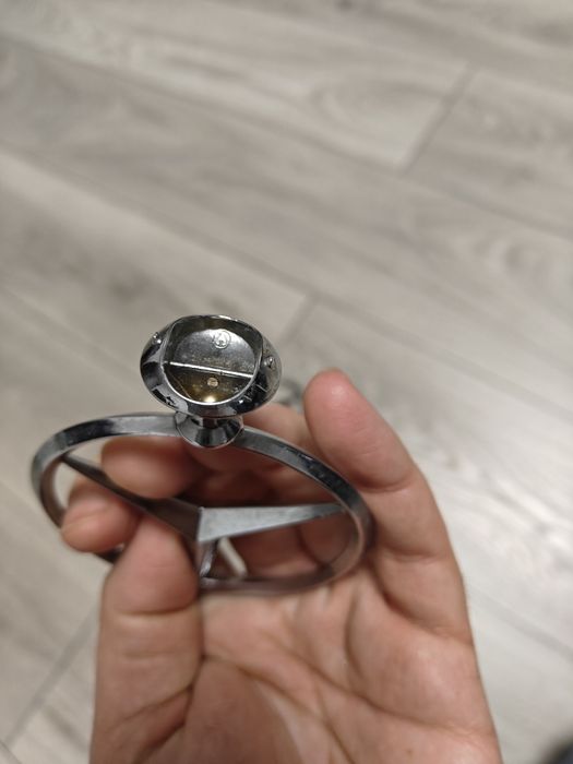 Vand embleme mercedes w115 w116 w114 și alte modele vechi din anii 70