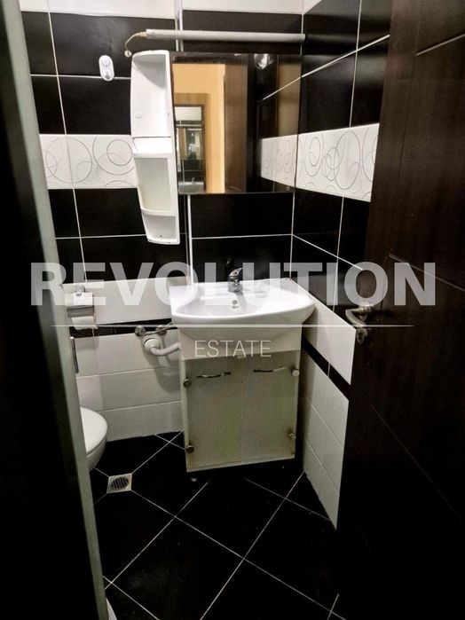 Двустаен апартамент  в гр.Варна, Колхозен пазар!