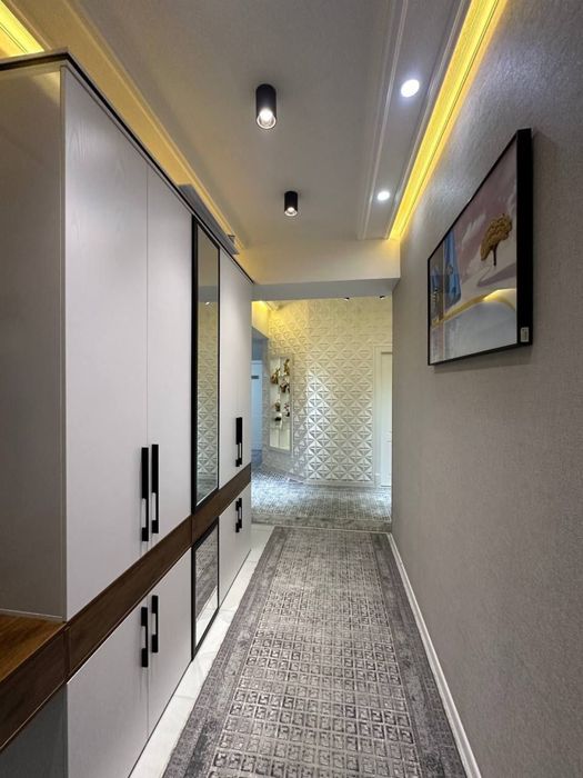 Сдается в Аренду Люкс 3х ком.кв. Вокзал. 100м2.