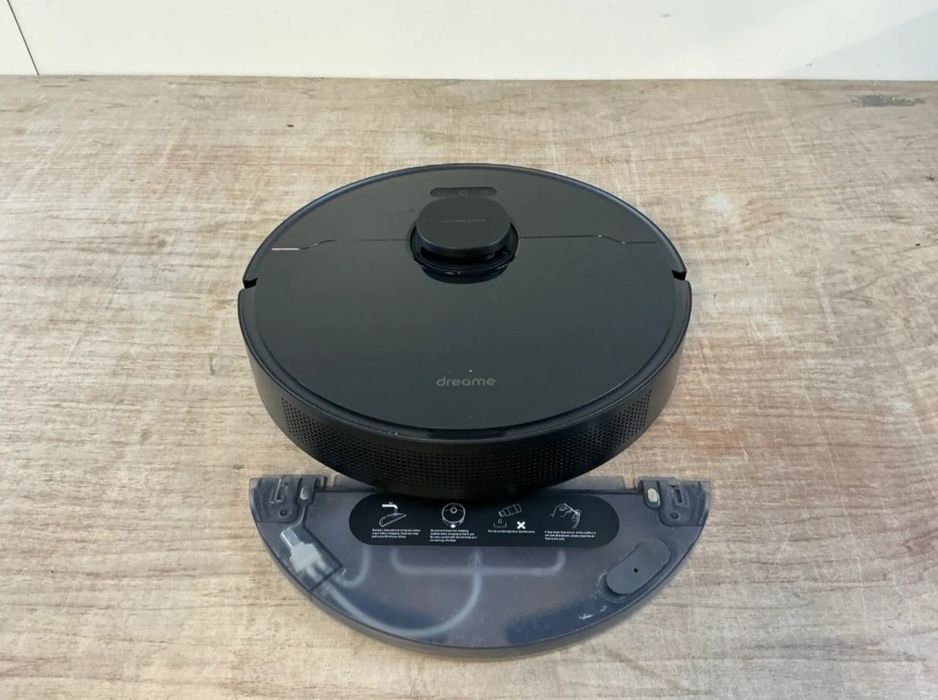 Robot de aspirare DreameBot d10s pro