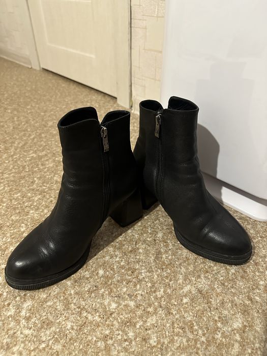 Продам кожаный сапоги