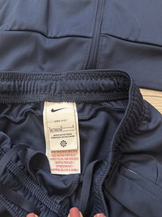 Анцунг , екип Nike PSG 148/158 размер