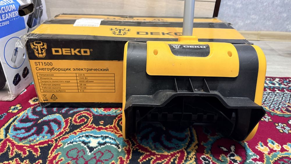 Снегоуборщик электрический DEKO ST1500