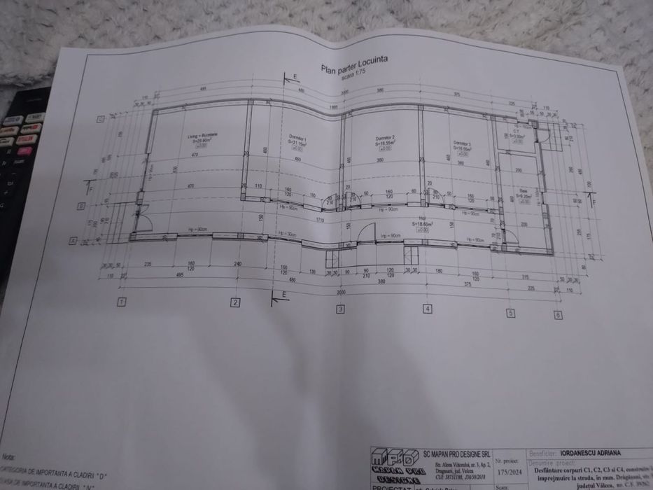 Vând teren intravilan