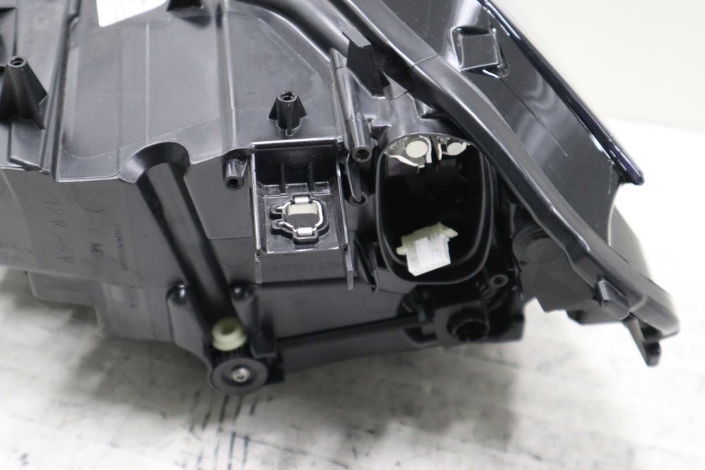 Чисто нов оригинален десен фар за БМВ Ф44 Гран Купе BMW F44 Gran Coupe