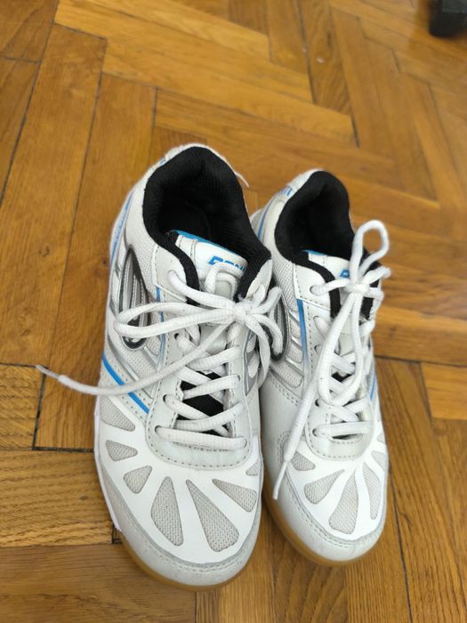 Adidași tenis de masa mărimea 35