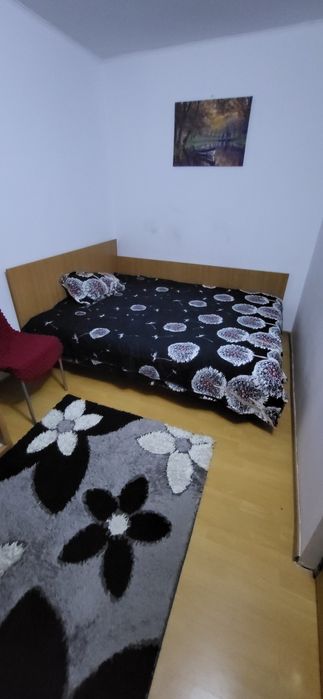 Închiriez apartament