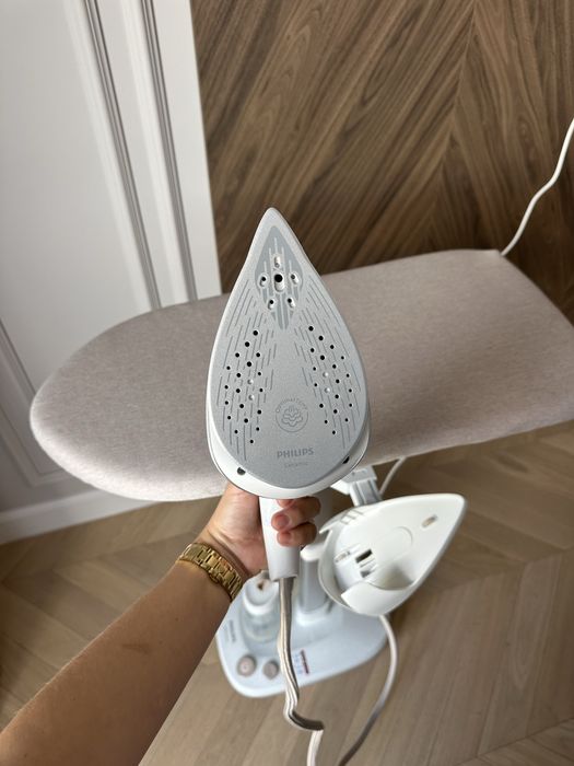 Fier de calcat cu masa