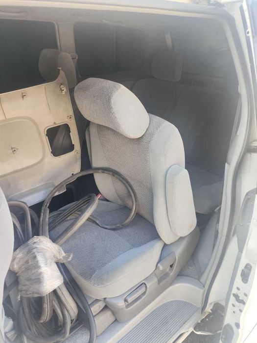 Toyota Estima 
2002
Документов нет