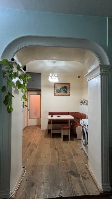 4- комнатная квартира г.нукус 23 м/р дом 1/46 кв 13 . евроремонт.