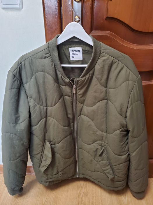 Продам осеннюю куртку