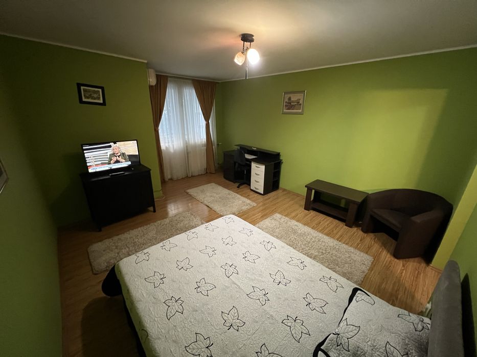 Închiriez garsoniera zona Vatra Luminoasa