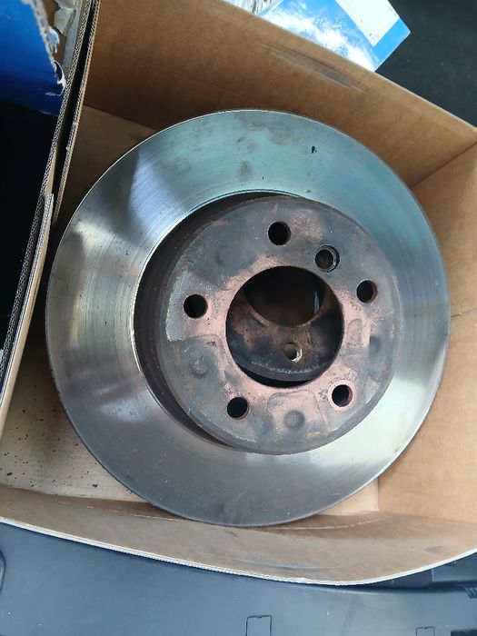 Спирачни ДИСКОВЕ Е61