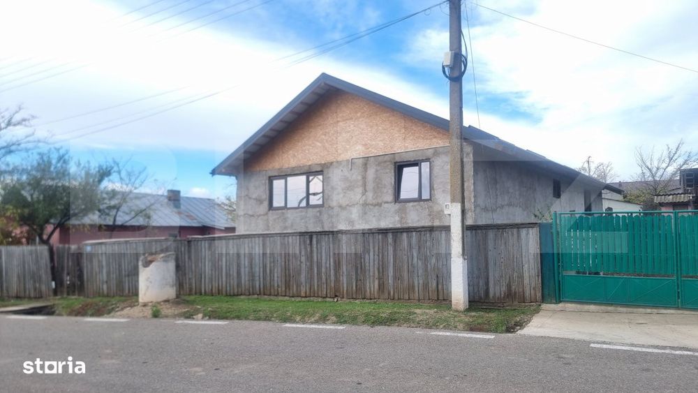 Casa La Rosu  Cu Teren