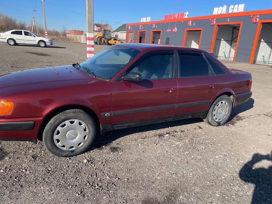 Продам Audi 100 C4