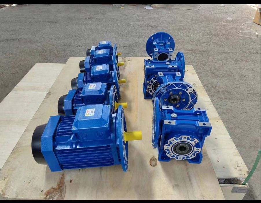 Червячный редуктор Мотор