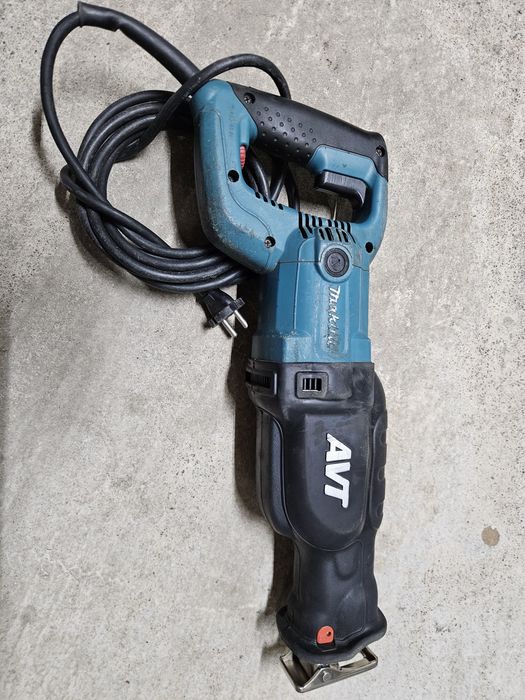 Fierăstrău sabie Makita JR3070CT