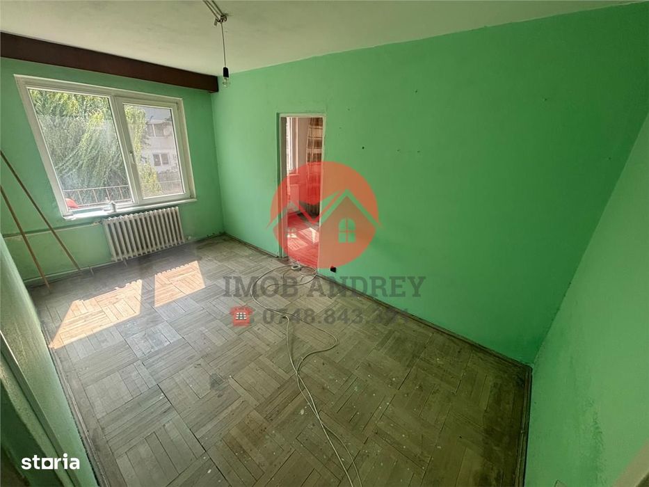Apartament 2 camere de vanzare, 40 mp, etaj 2
