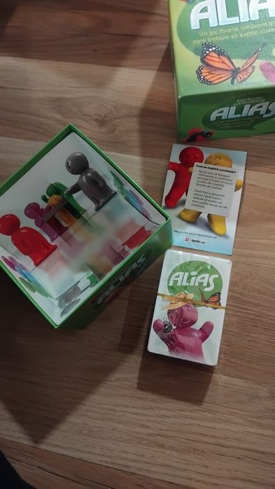 Joc alias de societate