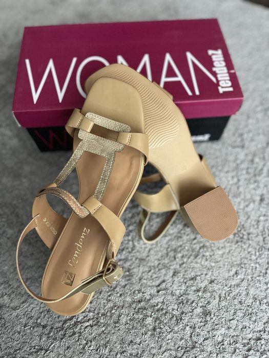 Нови дамски обувки