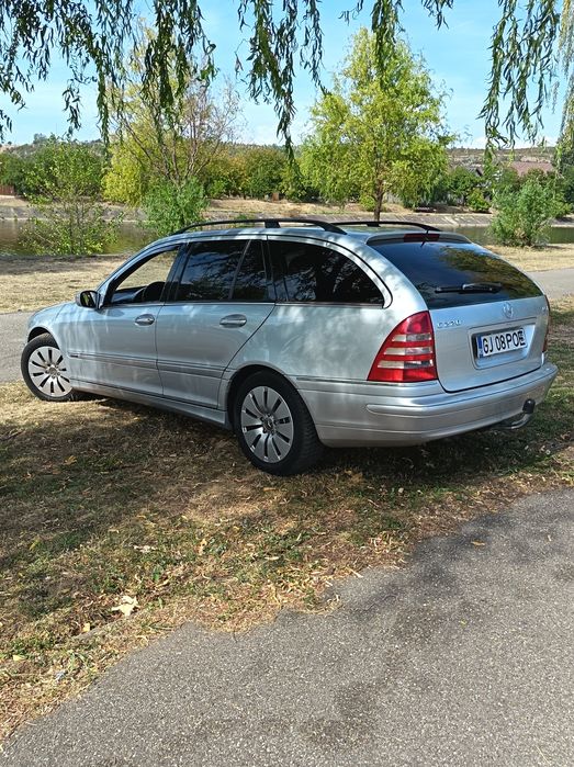 Mercedes  W203  C220