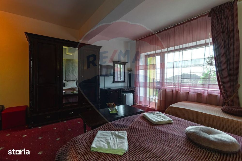 Hotel / Pensiune cu 30 camere de vanzare| Sala Evenimente| BRASOV