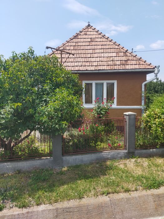 Se vinde gradina