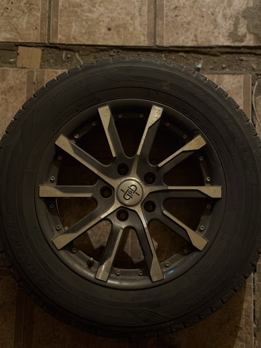 ризина зимняя Dunlop R16 комплект вместе с дисками