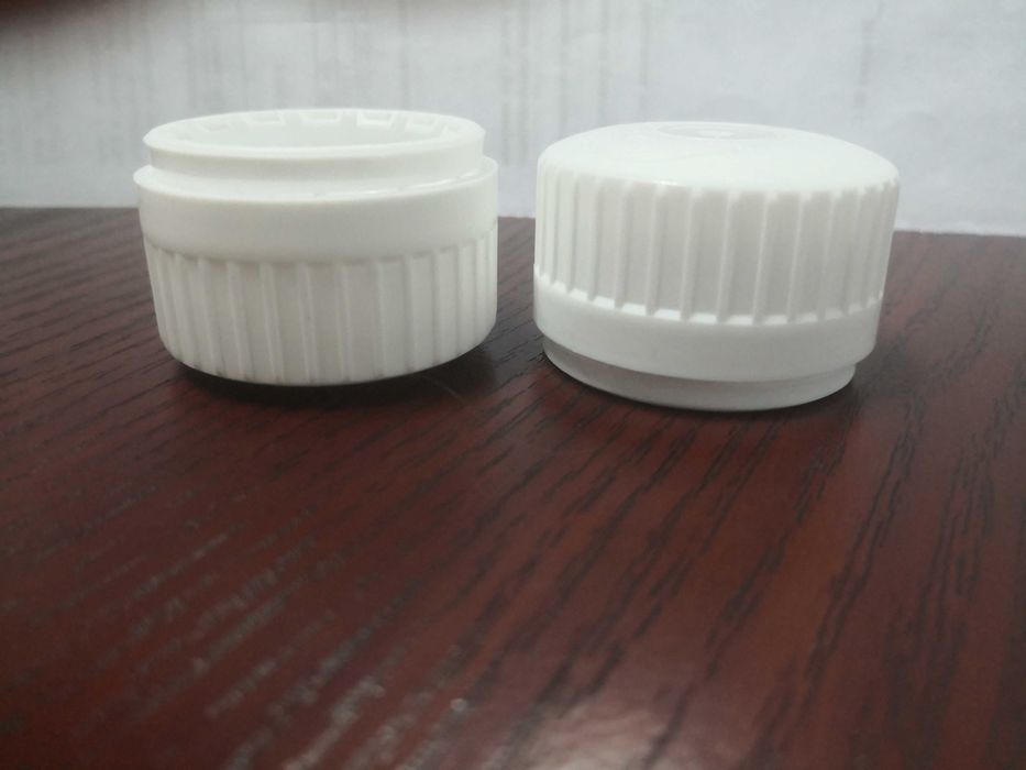 Продам крышки на канистры 5л