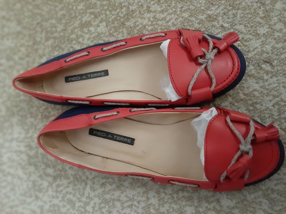 Vand opincute/balerini de dama, marime 40, in stare foarte buna