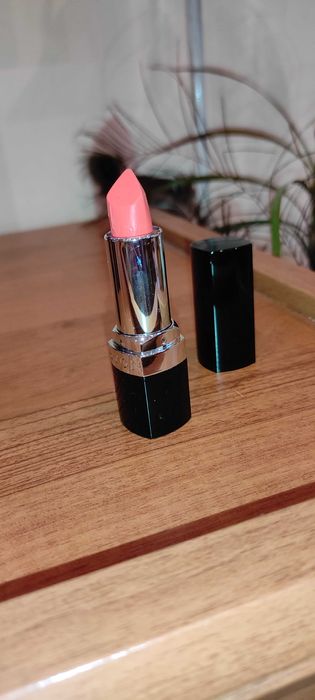 червило Ultra AVON