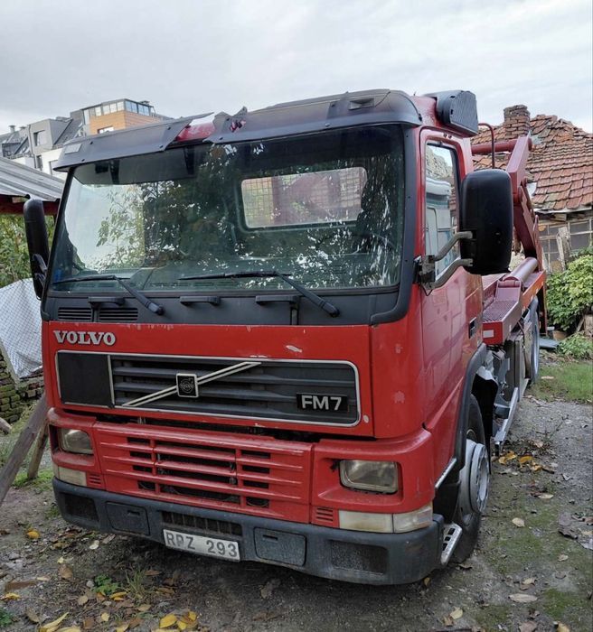 Volvo F7 за контейнери