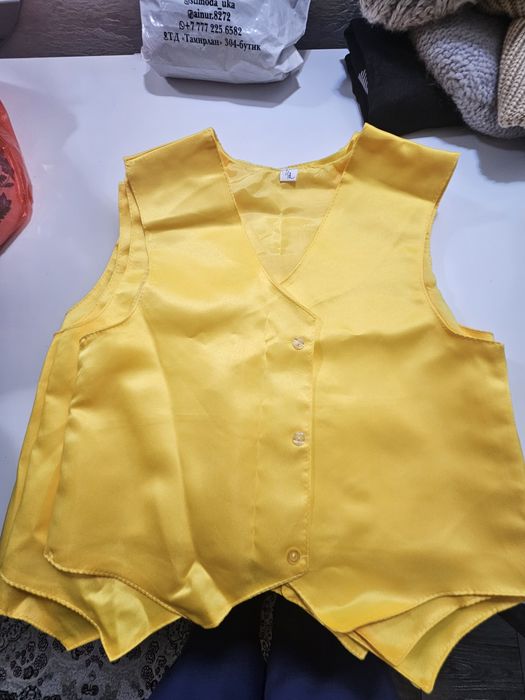 Продам детский жилеты