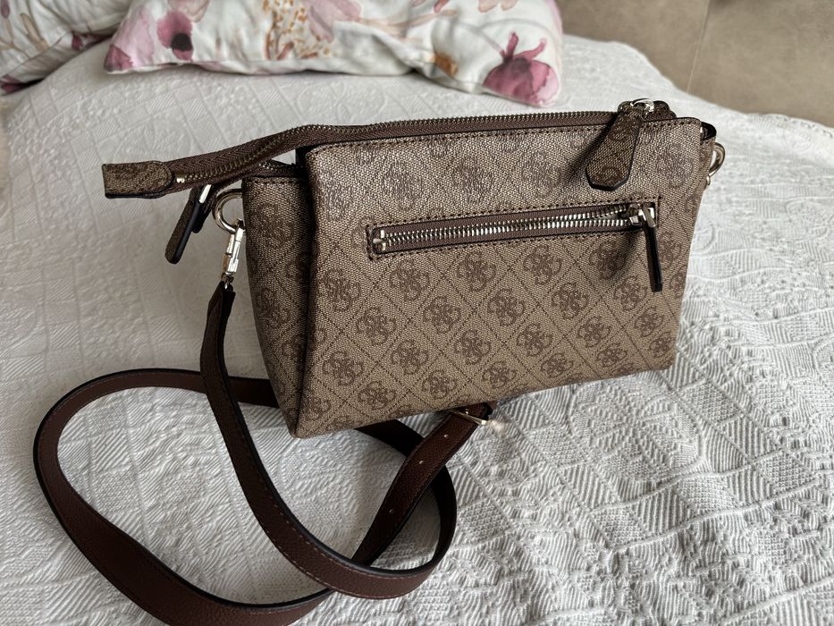 Оригинална дамска чанта Guess