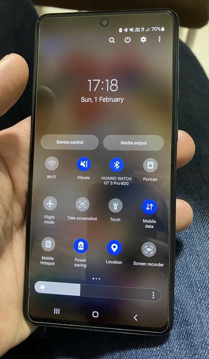 Продавам Samsung Galaxy A71