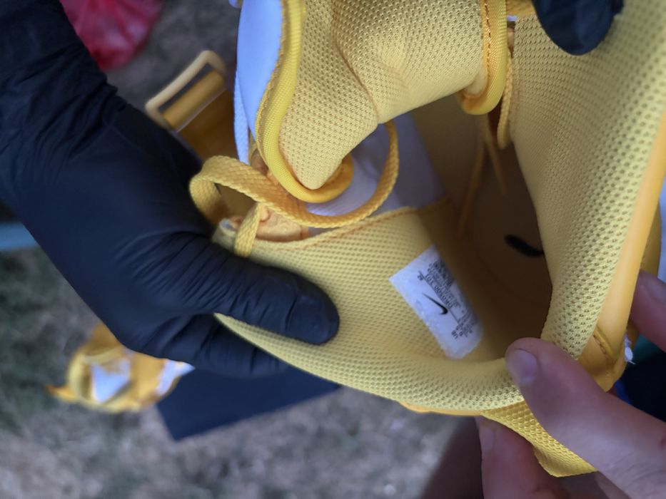 Air Force 1 Mid "Off-White - Varsity Maize"