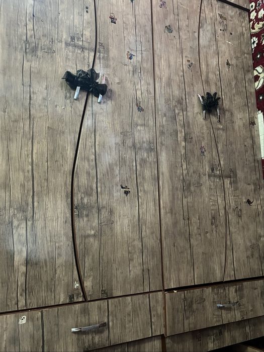 Detskiy shkaf sotiladi kamotchasi bilan