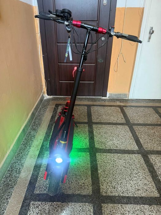 Електрическа тротинетка Kugoo Kukirin M4