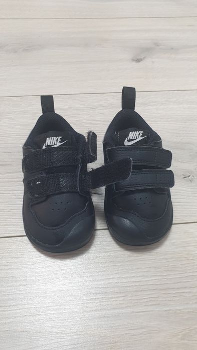 Adidasi Nike , marimea 19.5(10 cm) , noi.