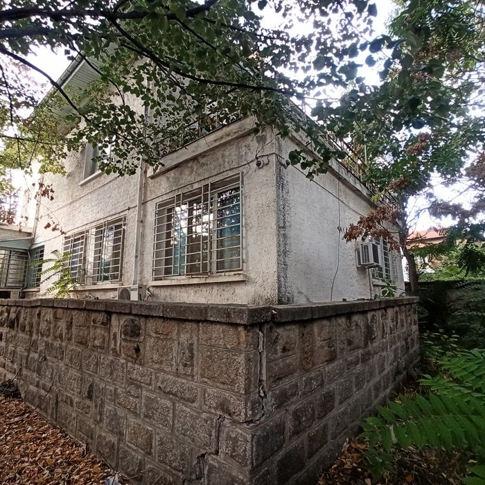 Дава се под наем Къща в Казанлък - 300 кв.м за 1450 € - Снимка #5