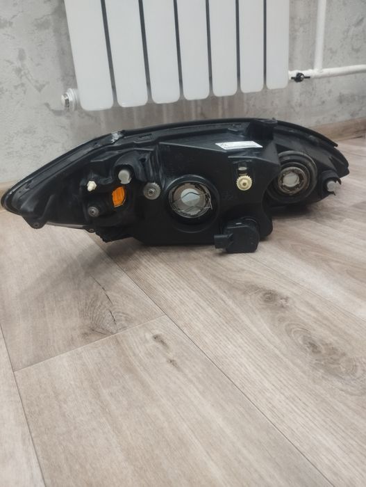 Продам фару Камри 30