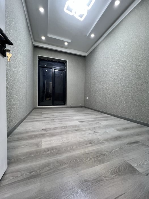 Продам дом Янгихает район удица чартак 3 уровня 240 квадратов