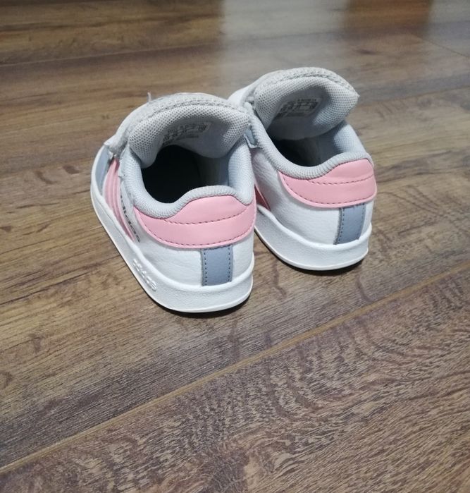 Adidas fete marimea 21