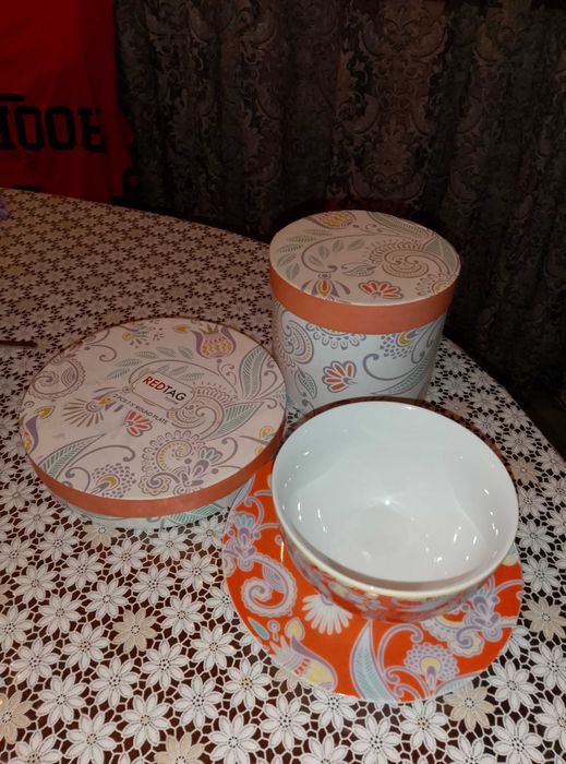 Коса ва тарелка бирга жуфт