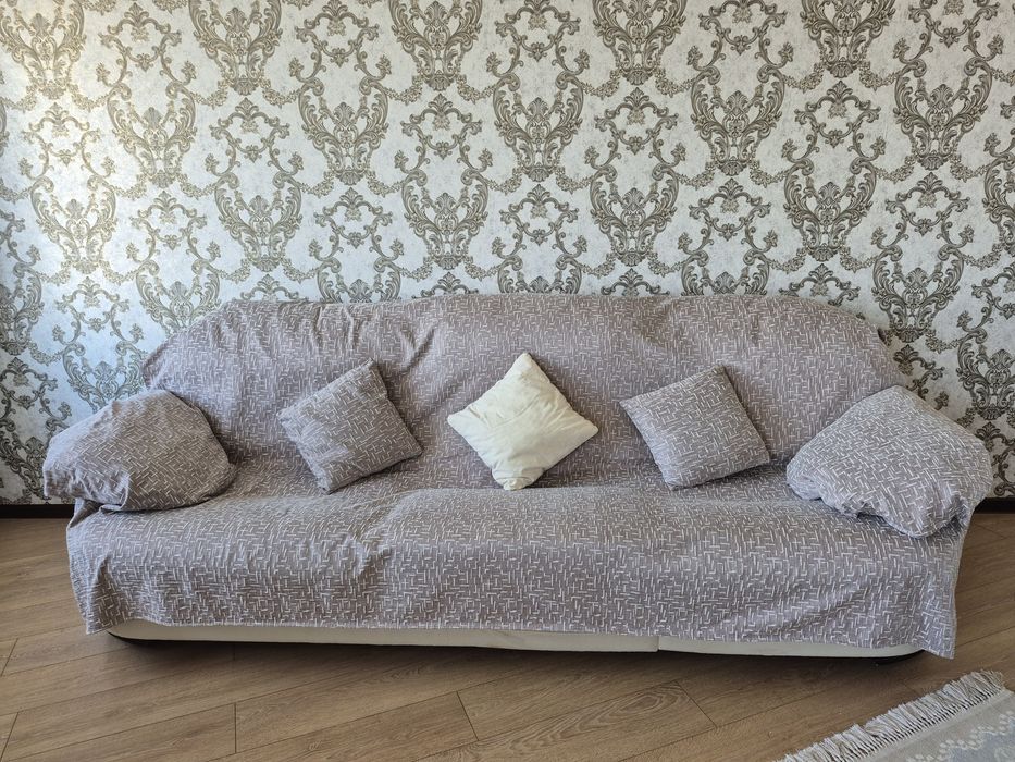 Продам два дивана