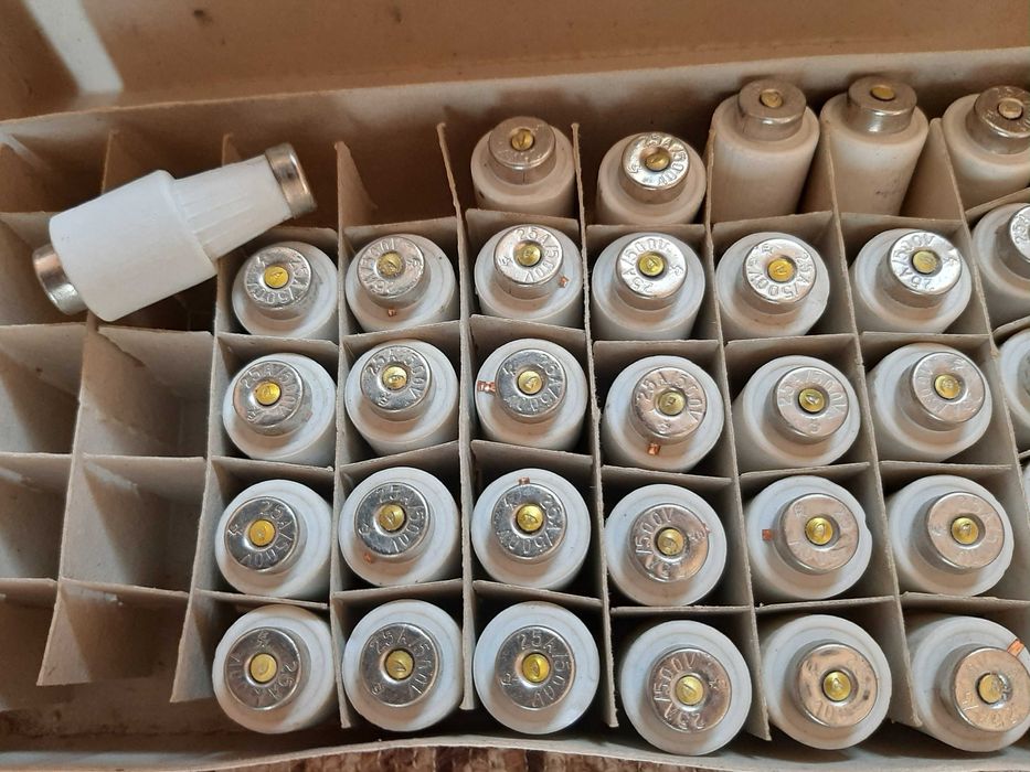 Предпазител стопяем 25A, 63A