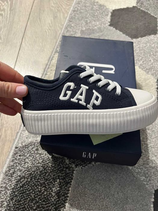 Детски кецове GAP- 28-29 размер