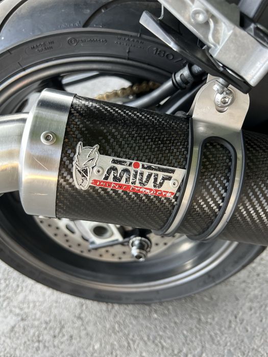Motocicleta Yahama FZ8
