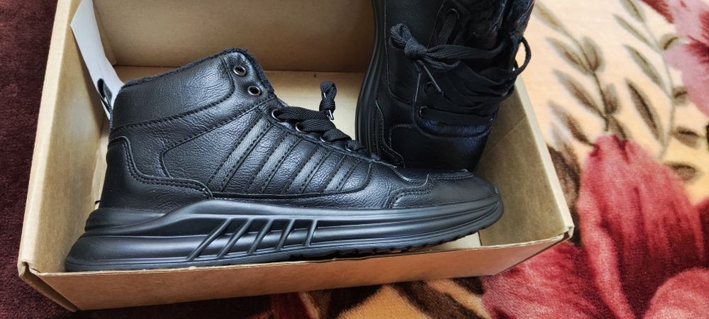 Продам обувь K TIDE: SPORT