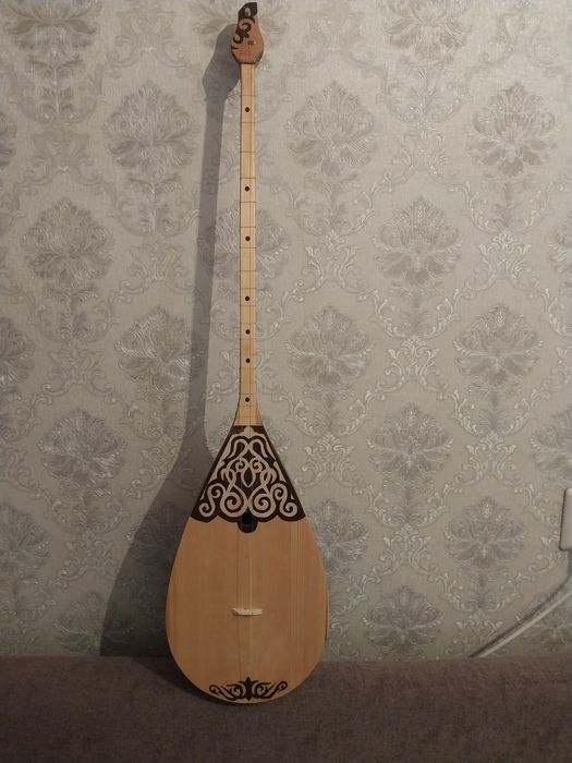Домбыра новая, меняю